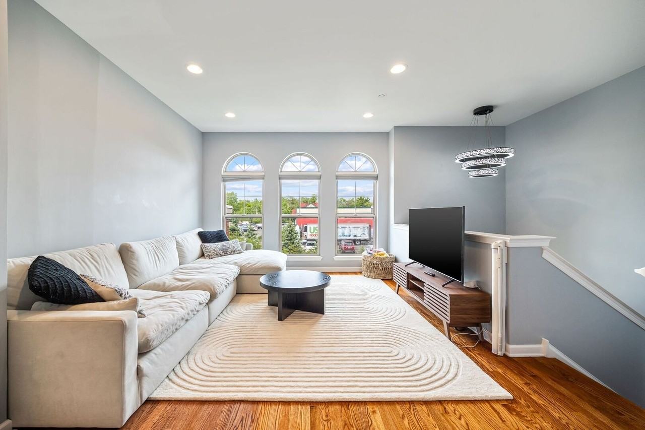 302 Narragansett Ct #0 - Photo 3 of 16