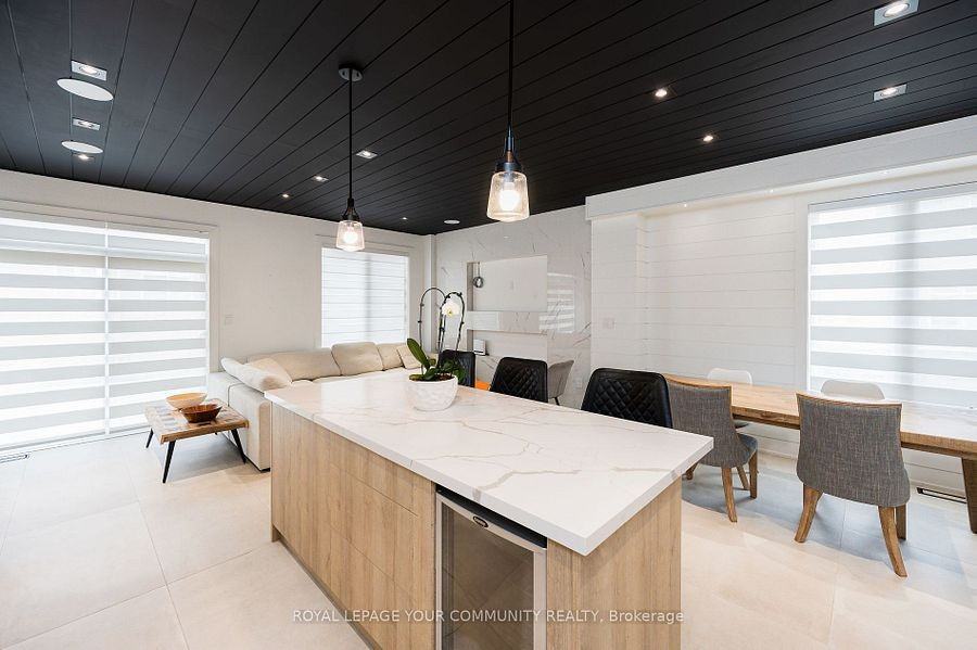 54 Frederick Taylor Way - Photo 2 of 30