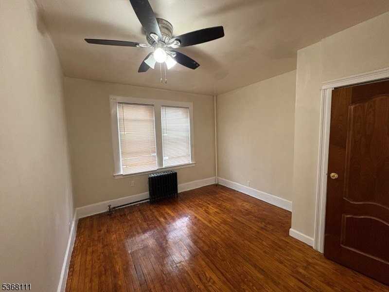 479 20th St - Photo 6 of 12