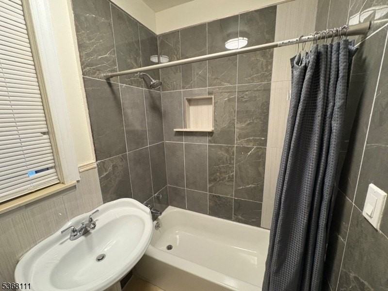 479 20th St - Photo 7 of 12