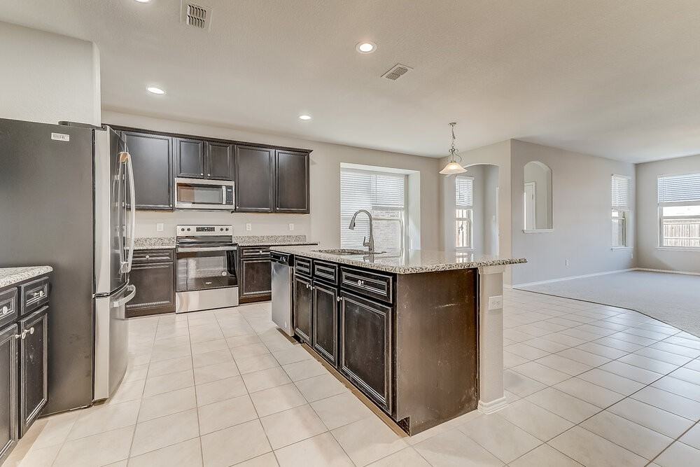 4208 Glen Abbey Dr - Photo 6 of 17