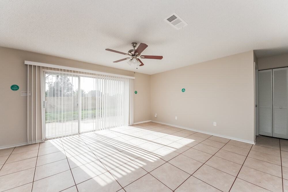 12560 Illinois Woods Ln - Photo 3 of 15