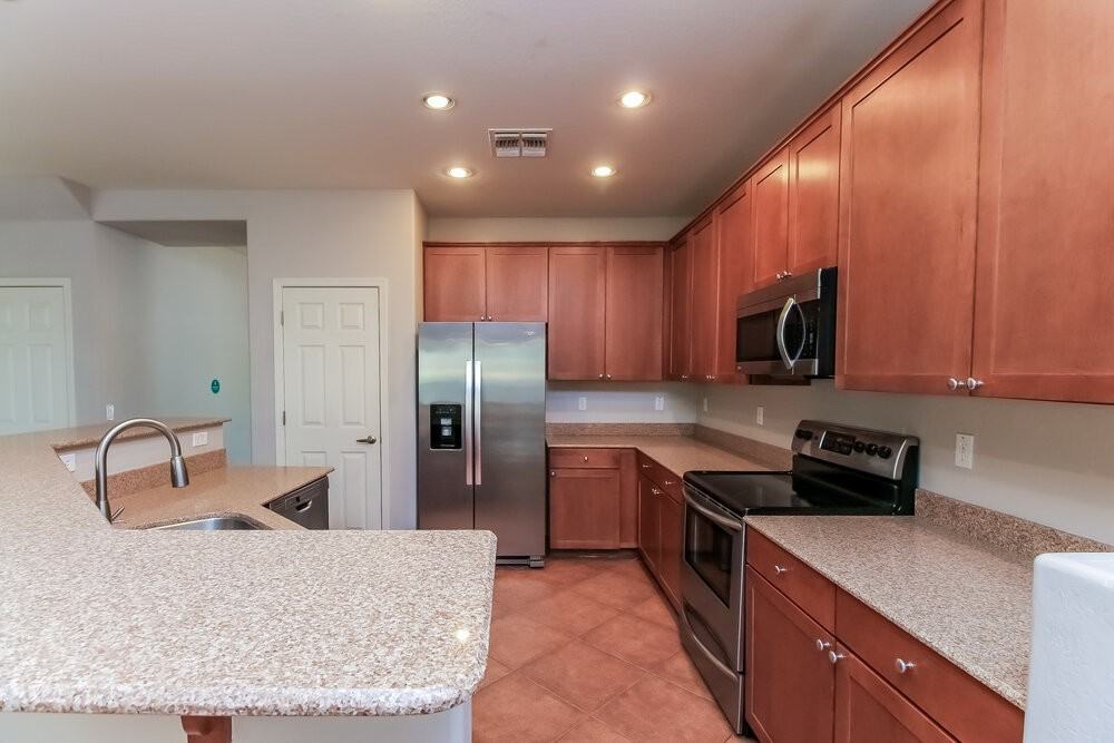 21129 E Stonecrest Dr - Photo 6 of 17
