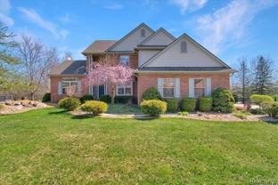 2565 River Woods Dr N - Photo 1 of 1