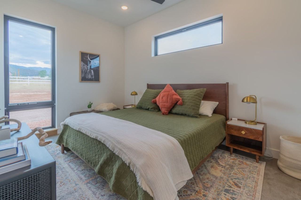 2387 E 2500 S #1072451P - Photo 5 of 30