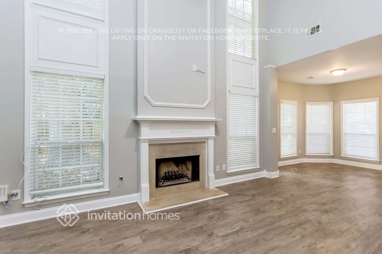 2231 Creekway Dr - Photo 5 of 17