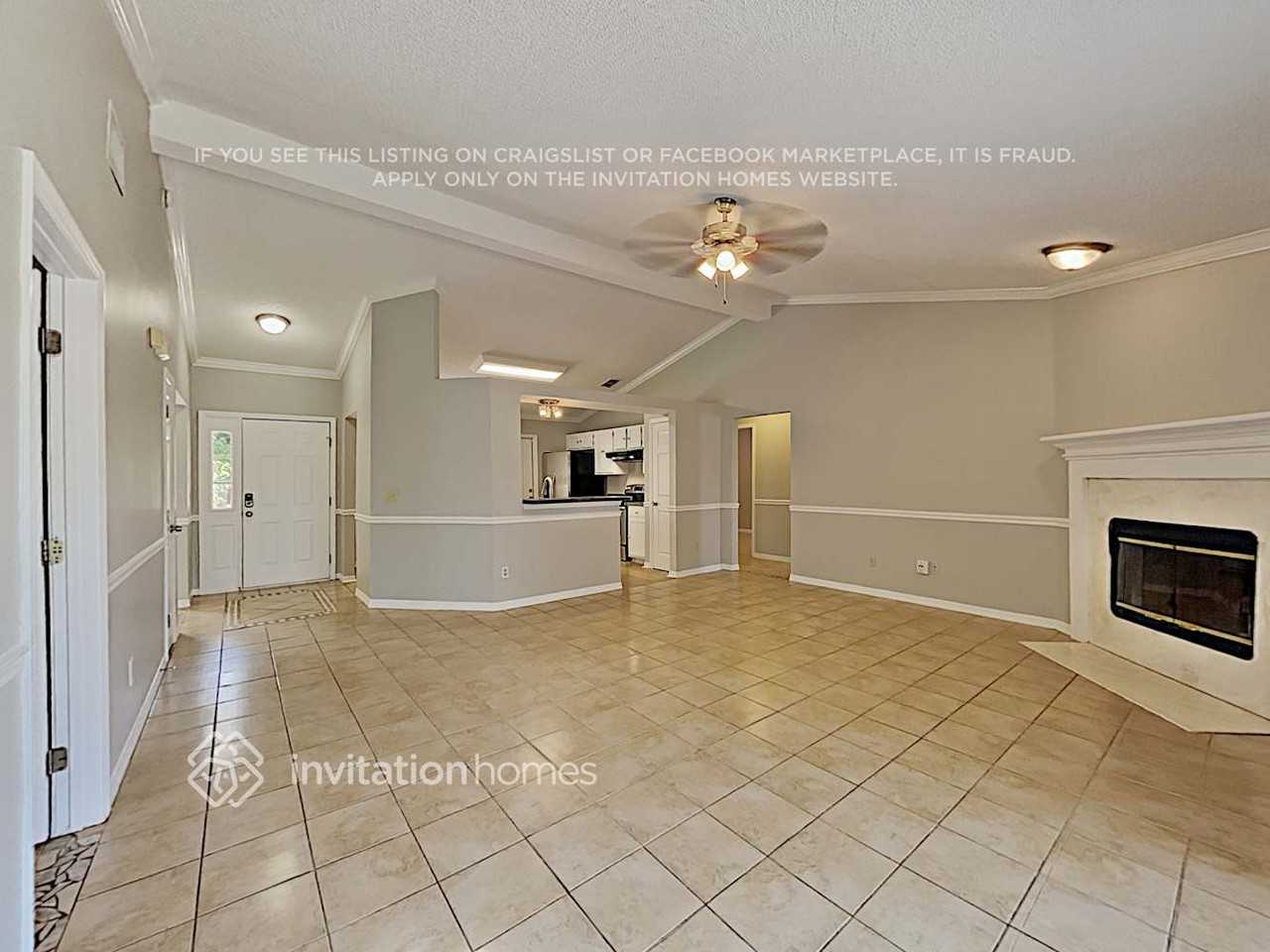 2463 Twin Springs Dr N - Photo 4 of 16