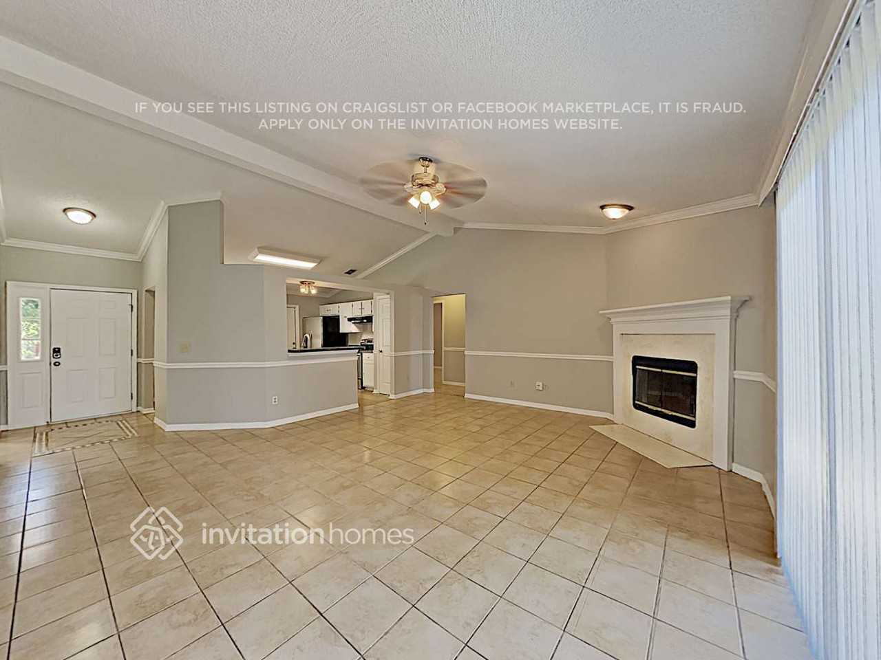2463 Twin Springs Dr N - Photo 3 of 16