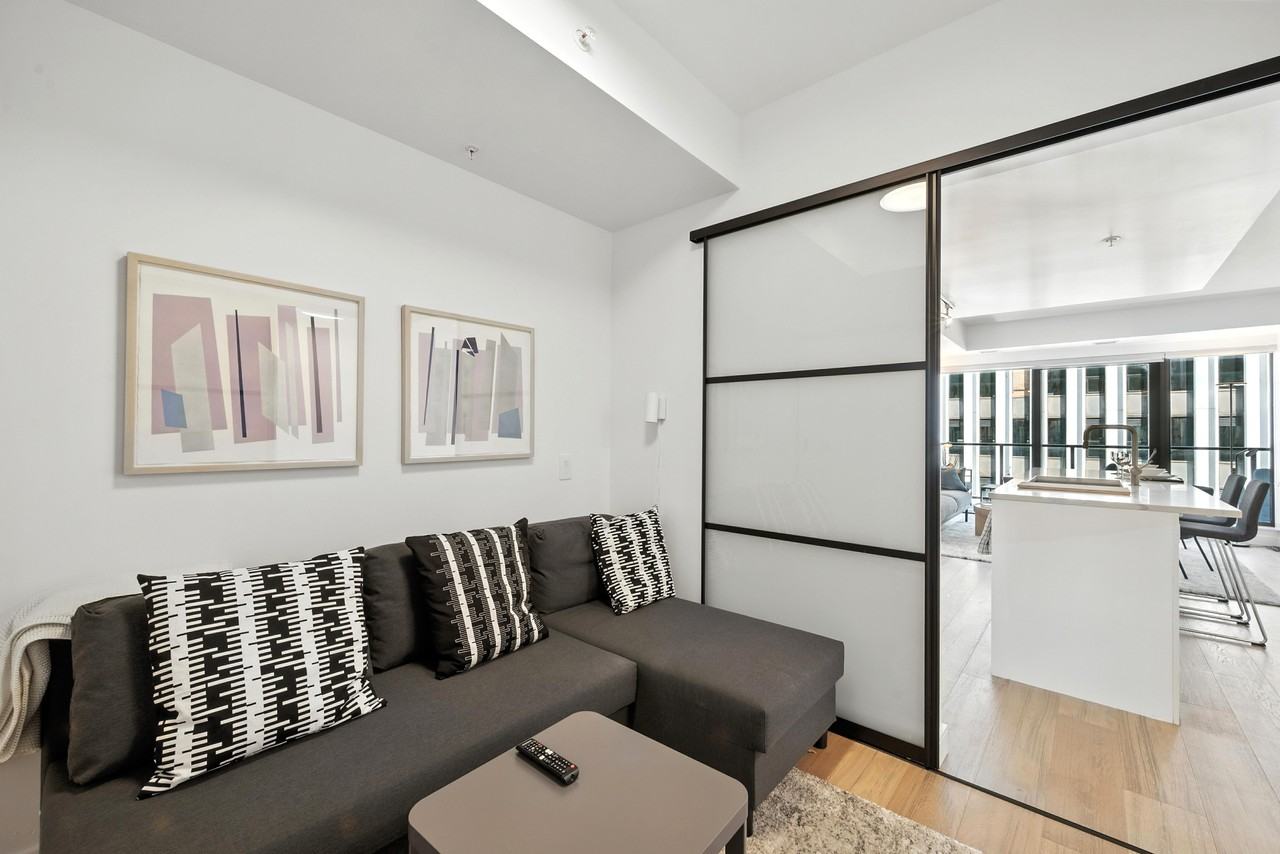 1650 Granville Street #1008 - Photo 5 of 13