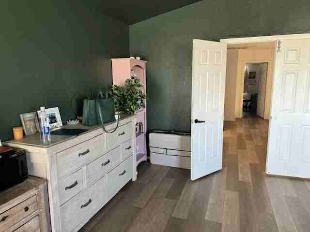 640 Baldurn Ave - Photo 4 of 50