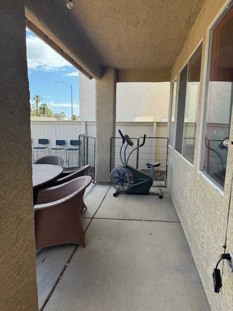 640 Baldurn Ave - Photo 3 of 50