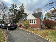 77 Pineaire Ave - Photo 1 of 1