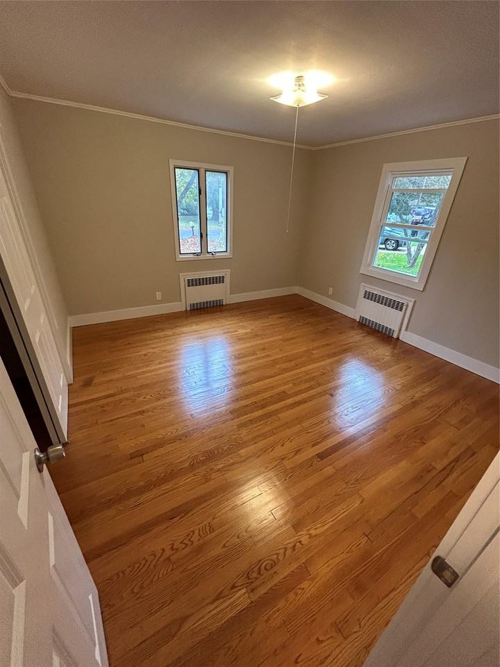 77 Pineaire Ave - Photo 6 of 9