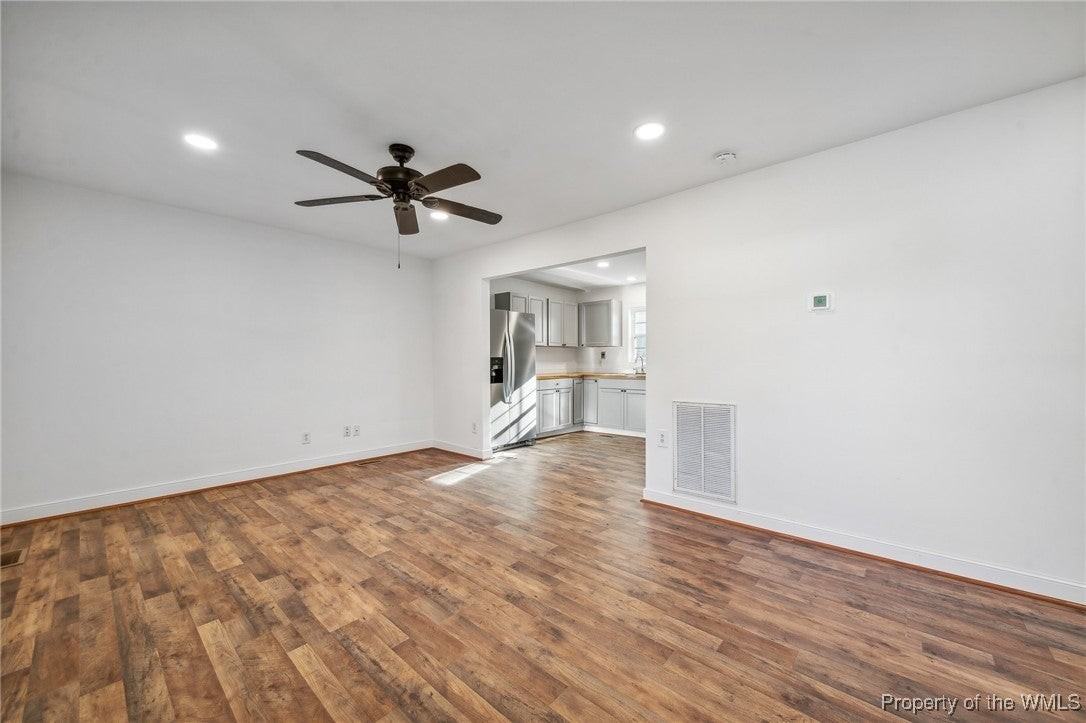 7426 Richmond Rd - Photo 4 of 23