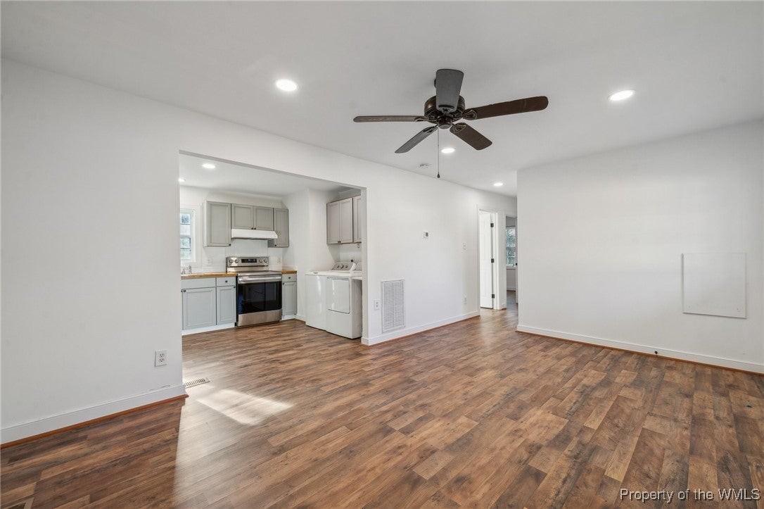 7426 Richmond Rd - Photo 7 of 23