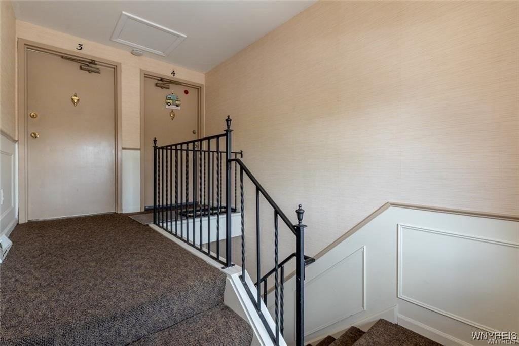 225 Charter Oaks Dr - Photo 2 of 21