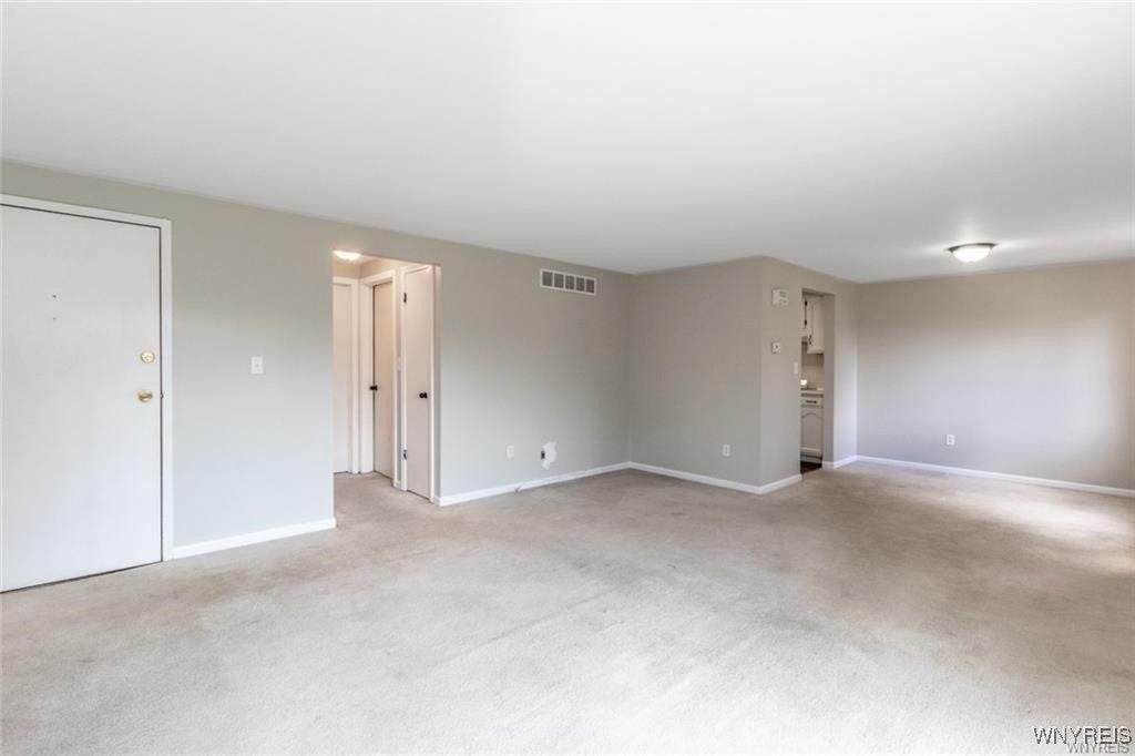 225 Charter Oaks Dr - Photo 4 of 21