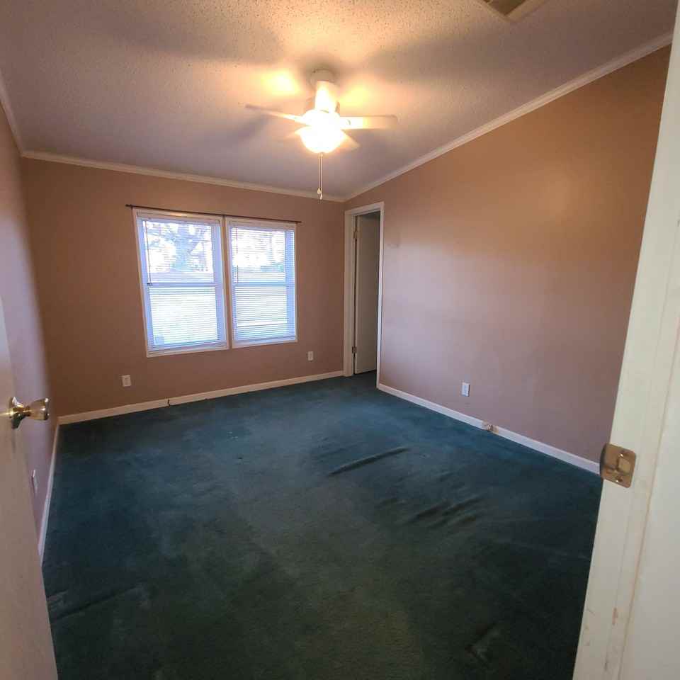 3238 Helton St - Photo 4 of 11