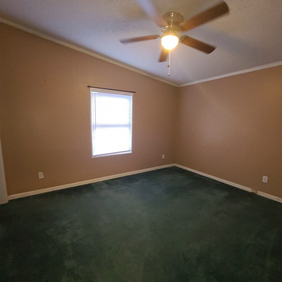 3238 Helton St - Photo 2 of 11