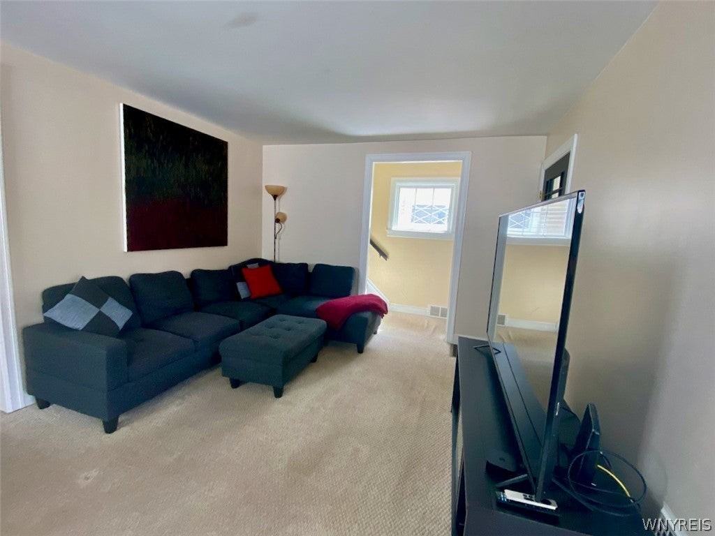 178 Stillwell Ave - Photo 4 of 36