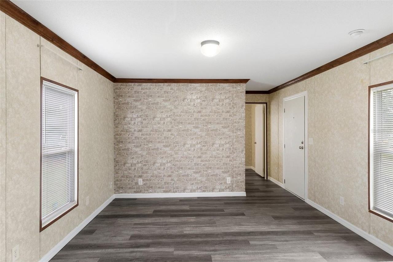 6348 Hartness Dr - Photo 3 of 18