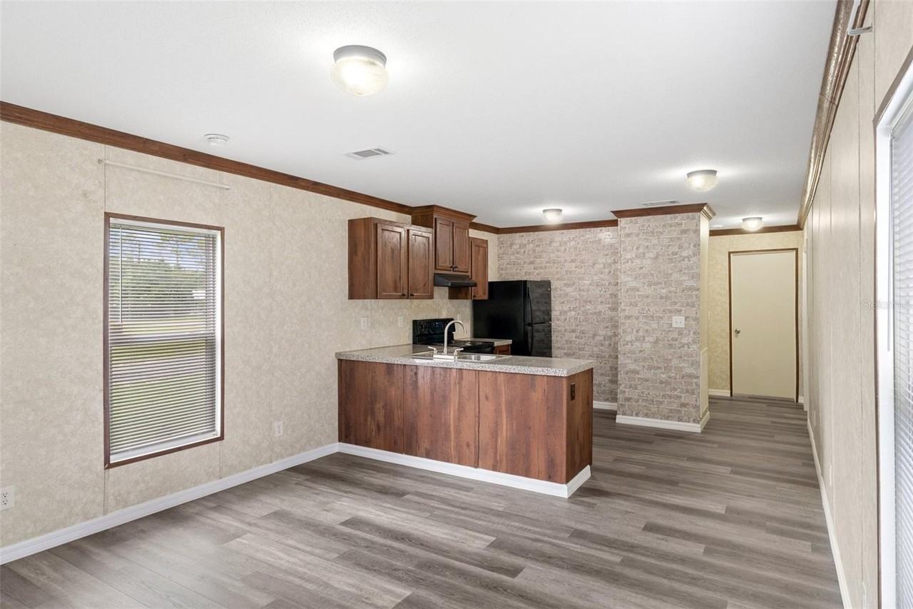 6348 Hartness Dr - Photo 5 of 18