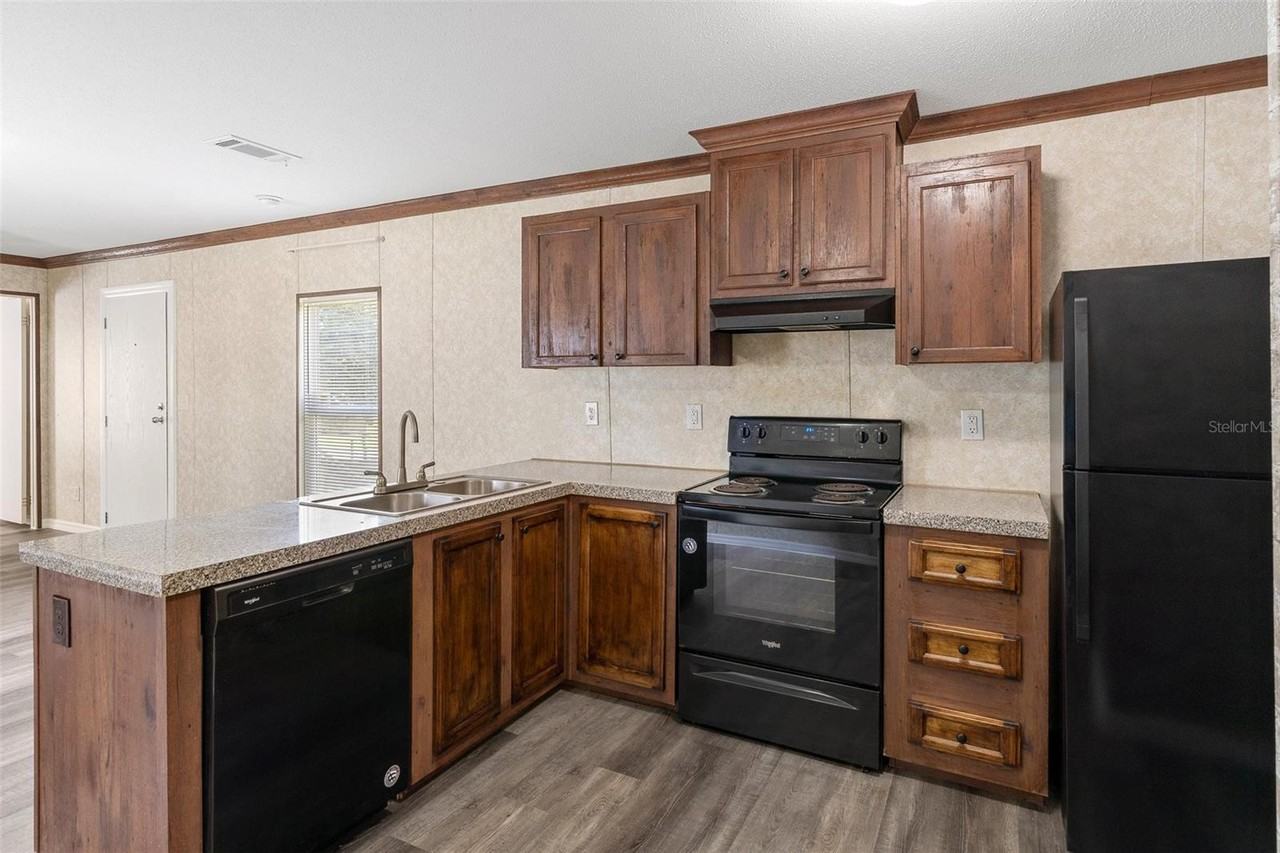 6348 Hartness Dr - Photo 6 of 18