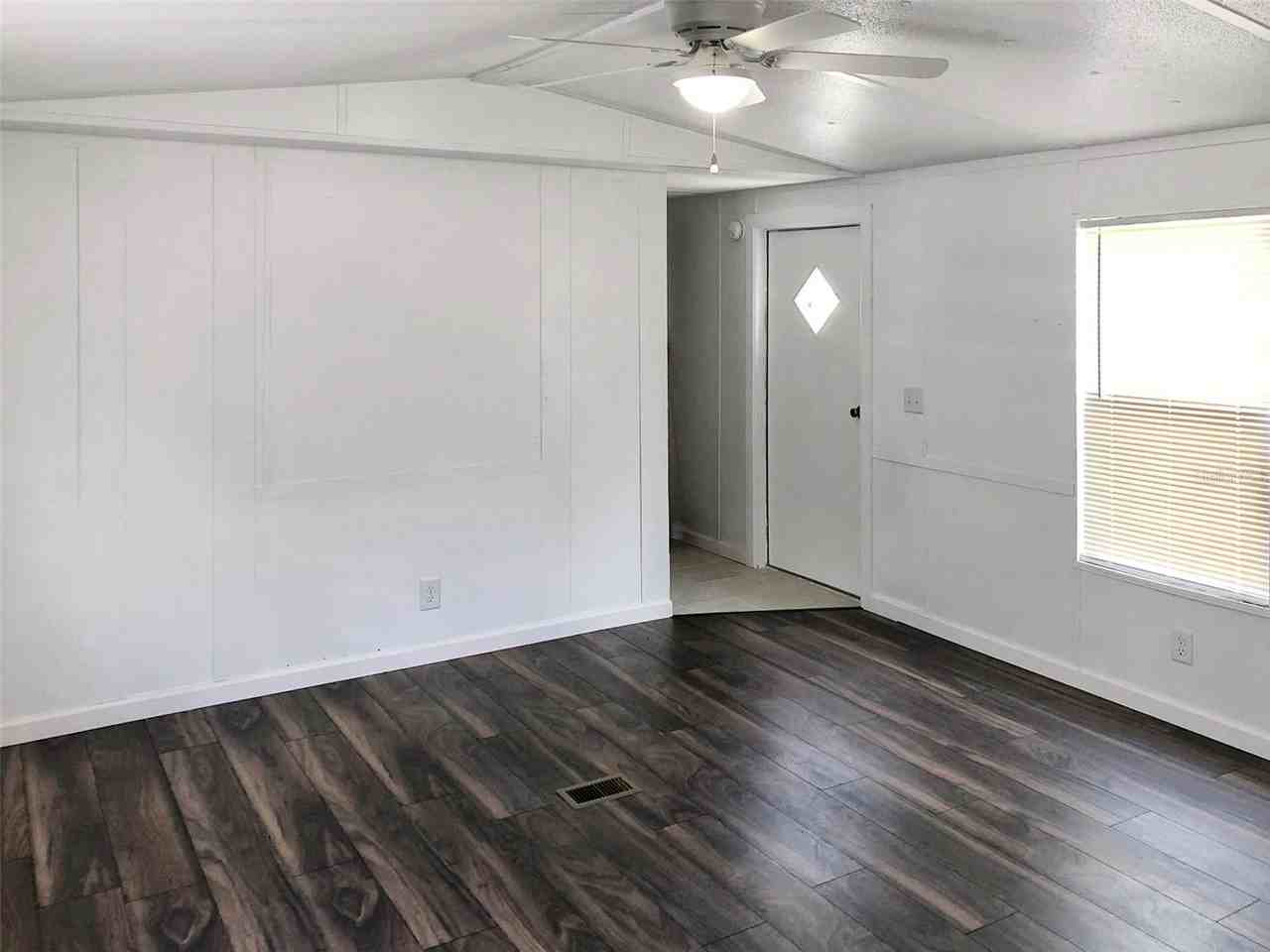 6352 Hartness Dr - Photo 7 of 16