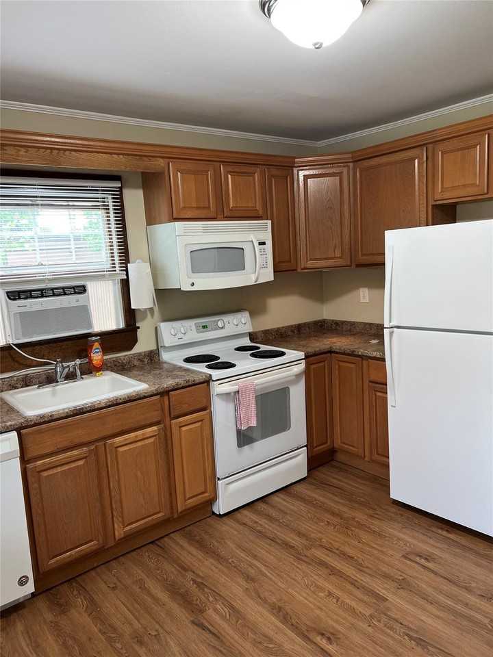 9 Mcgaw Ave - Photo 3 of 7