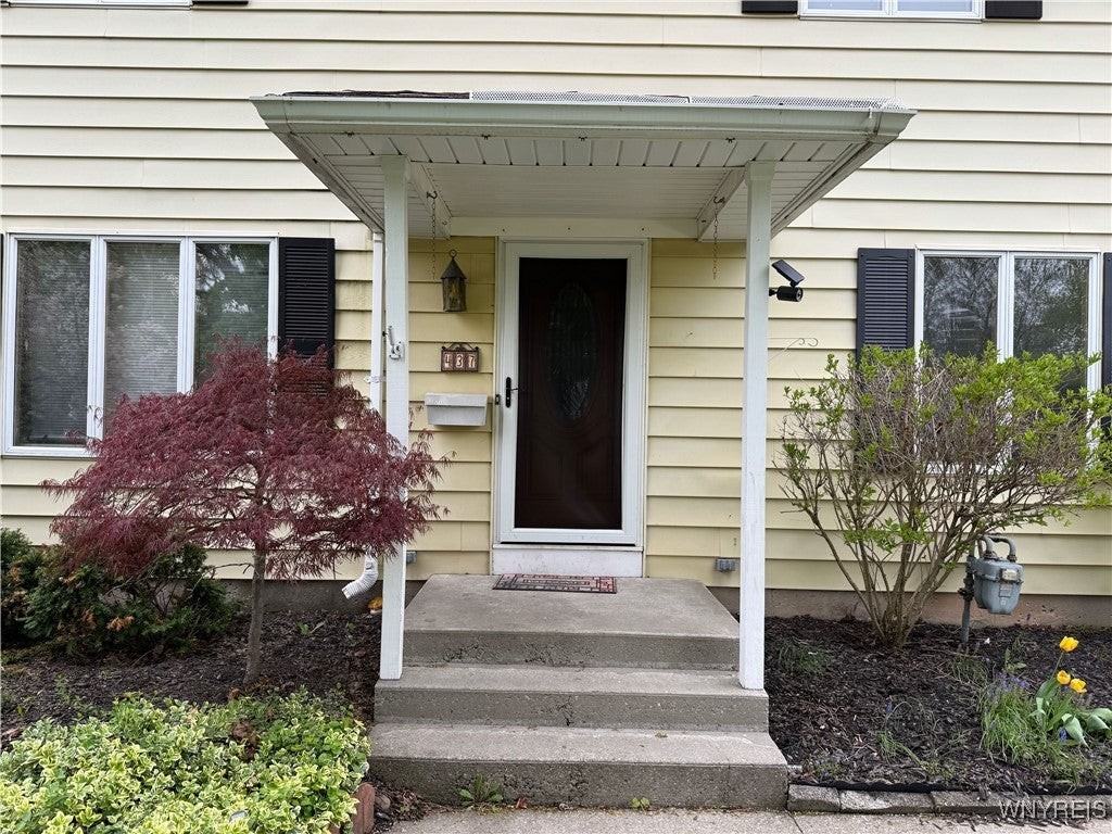 437 Springville Ave - Photo 2 of 32