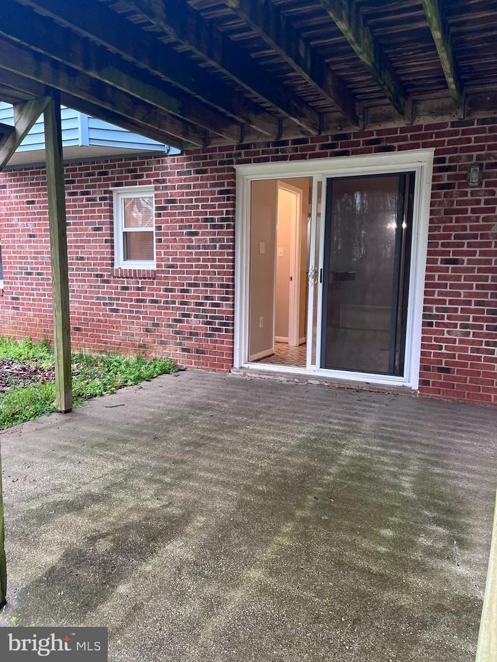 39760 Hiawatha Cir - Photo 2 of 16