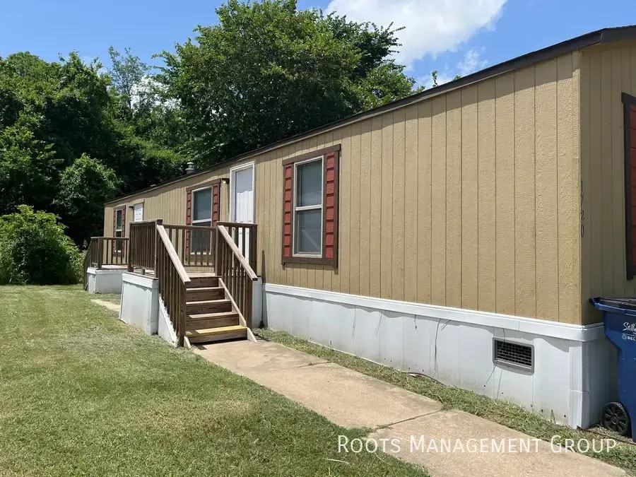 1720 S Lowry St #14 - Photo 2 of 21