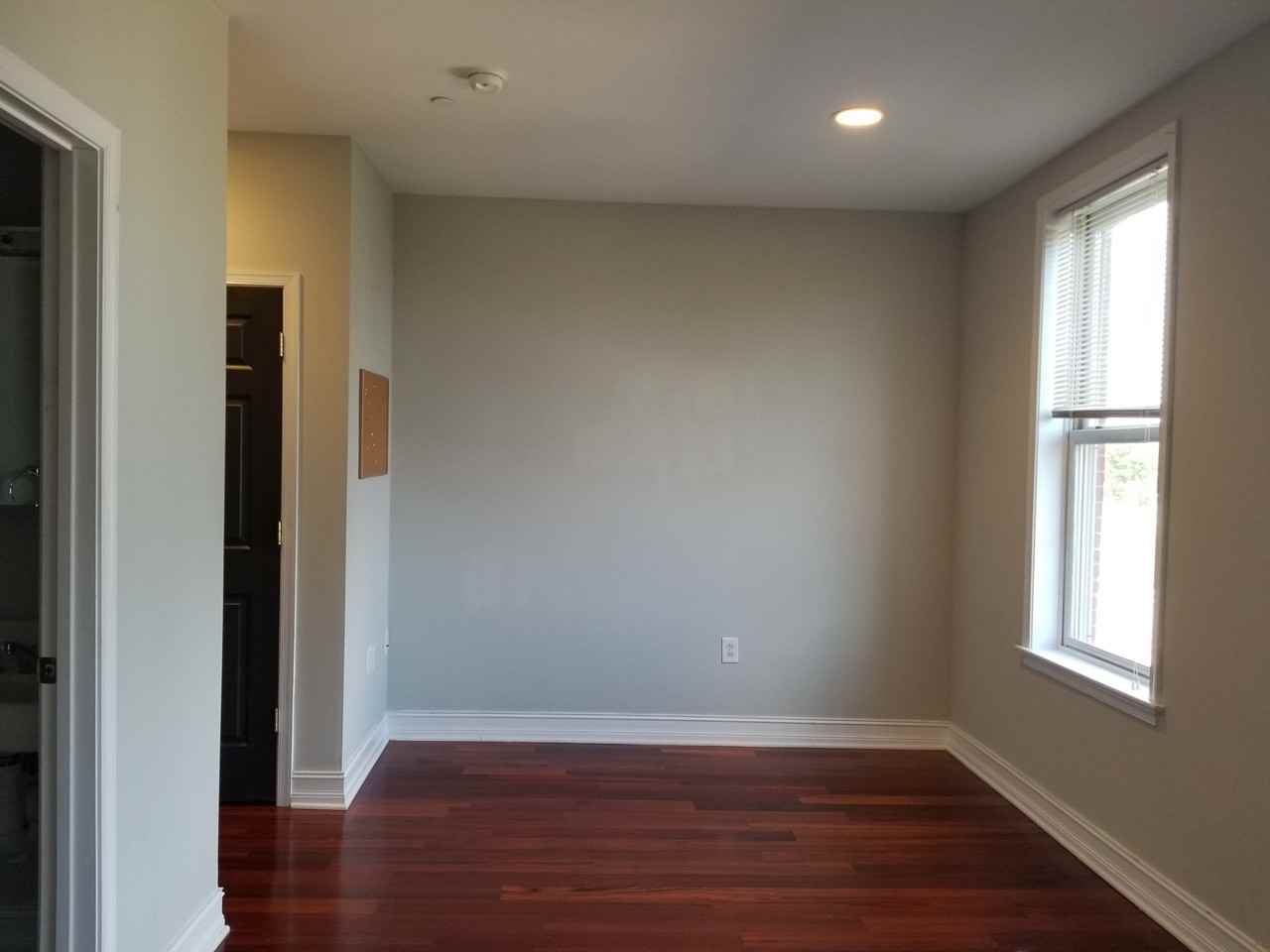 1504 N 18th St #3 - Photo 3 of 17