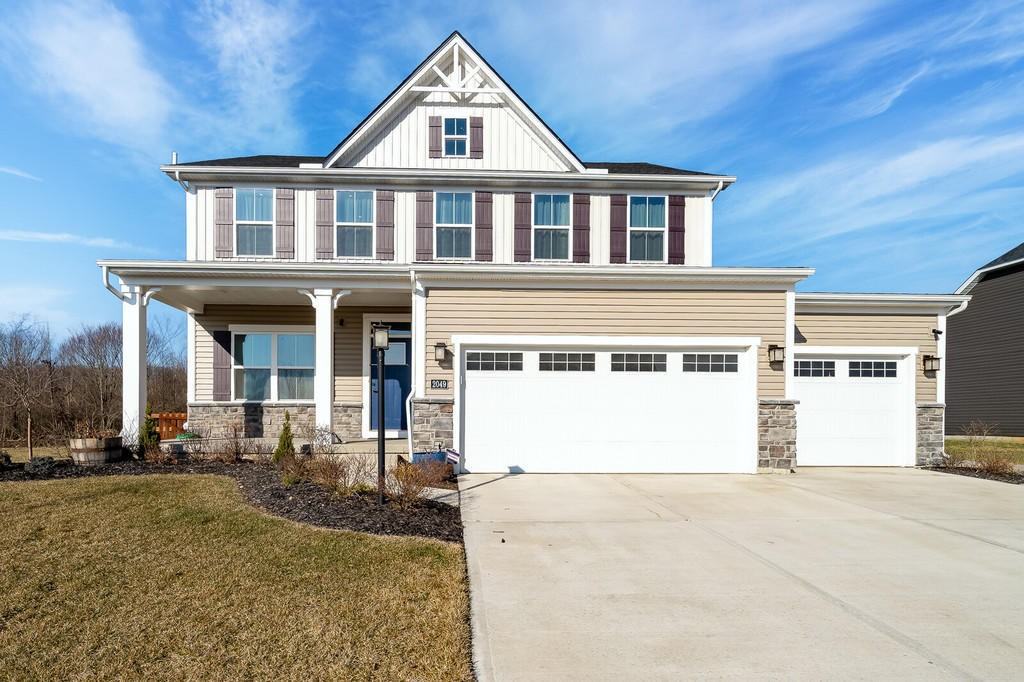 2049 Creswell Dr #NA - Photo 2 of 33