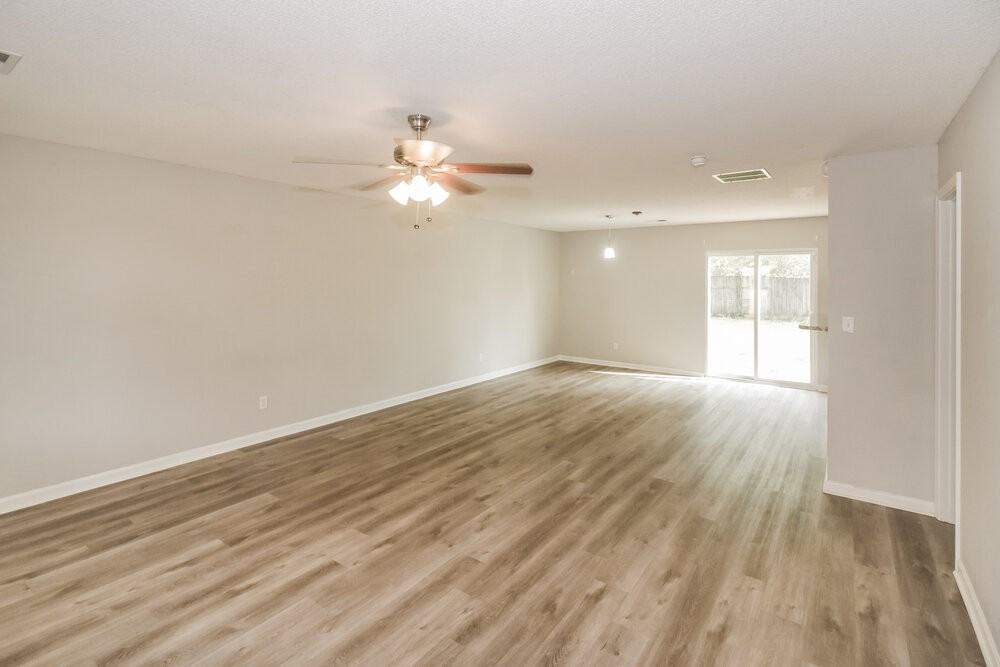 10027 Branley Oak Dr - Photo 5 of 17