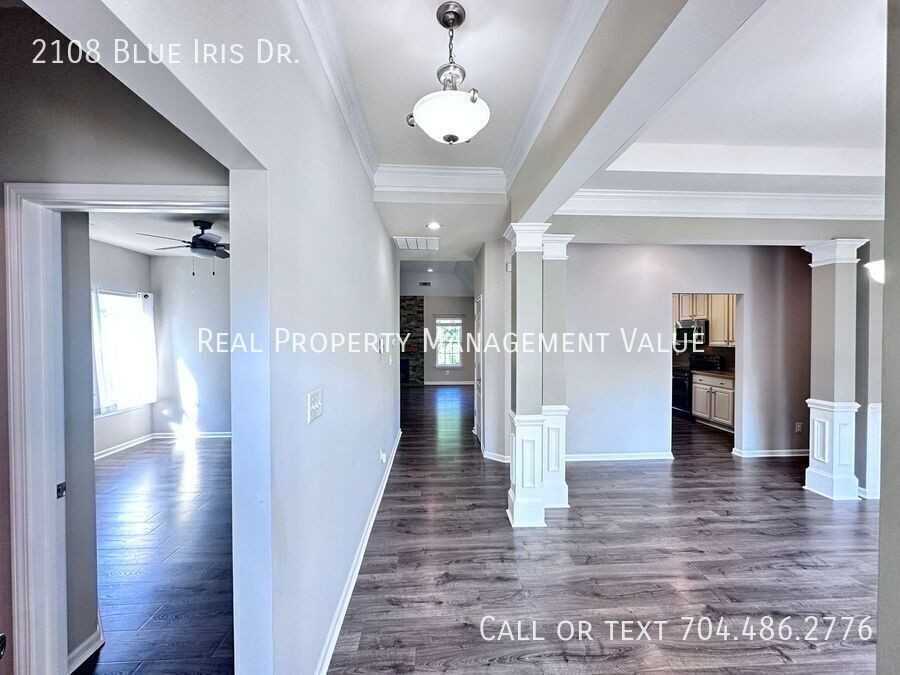 2108 Blue Iris Dr - Photo 2 of 31