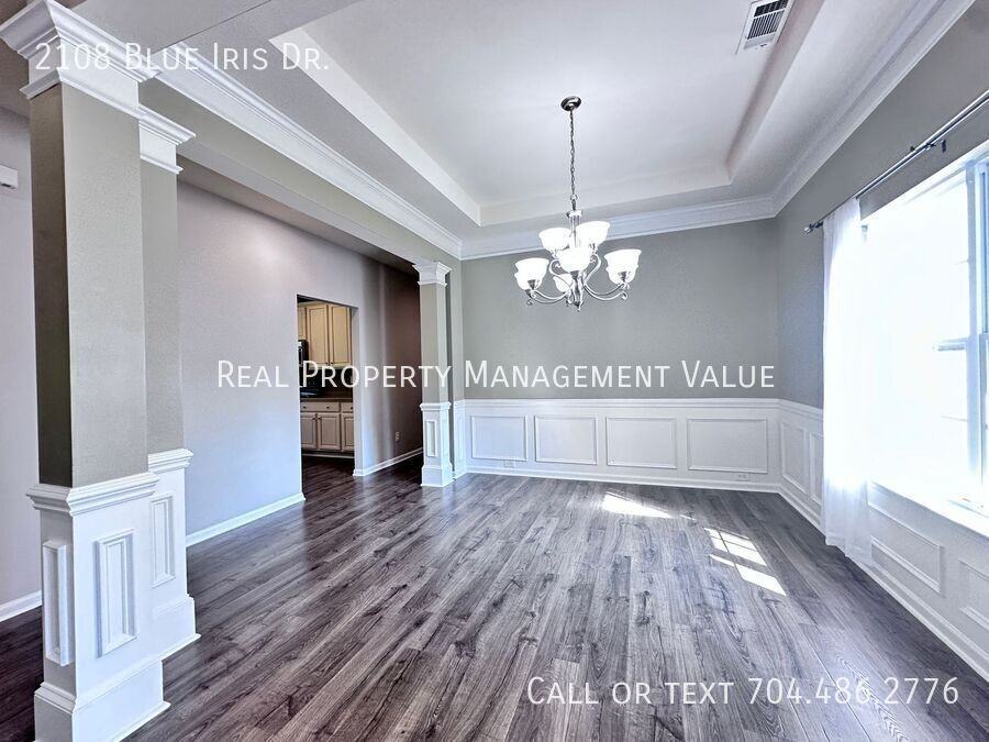 2108 Blue Iris Dr - Photo 3 of 31