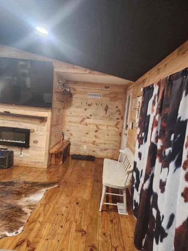 9575 Glass Rd - Photo 7 of 20