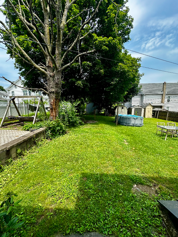 229 Coal St - Photo 3 of 14