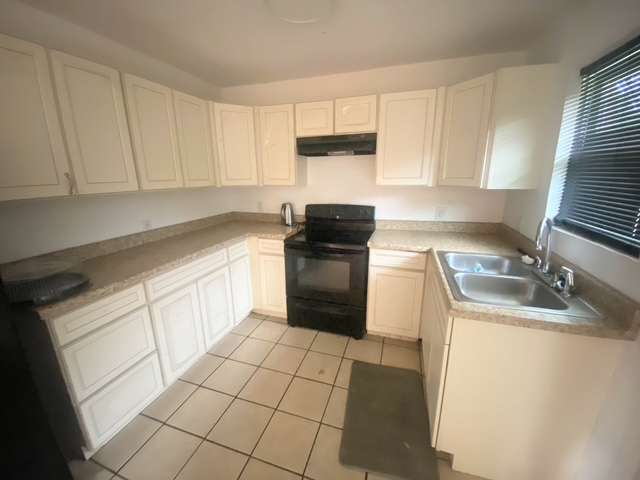 4106 Second St - Photo 4 of 10