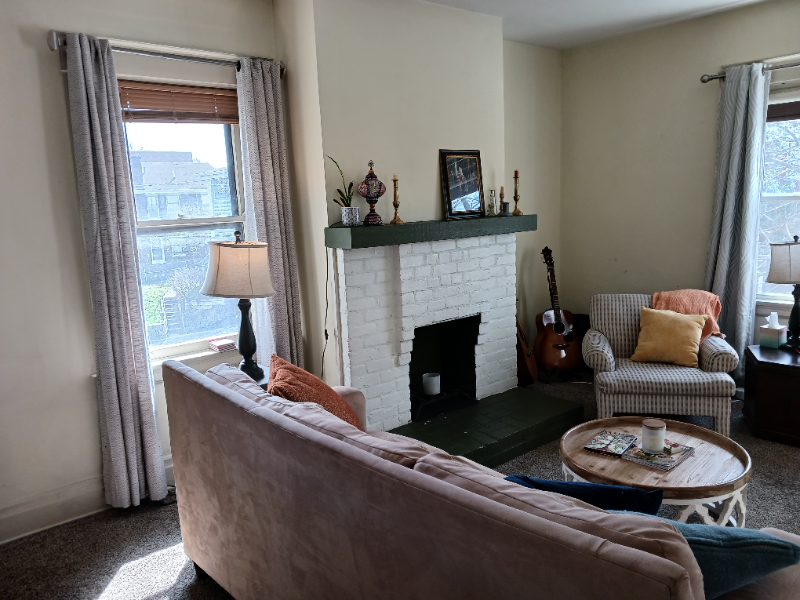 2461 Fairview Ave - Photo 4 of 13