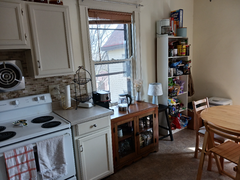 2461 Fairview Ave - Photo 7 of 13