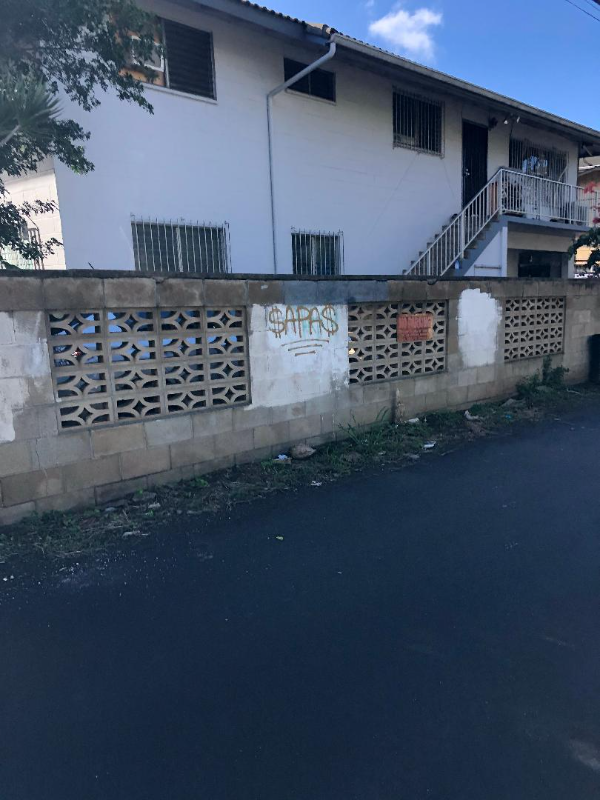 1015 Austin Ln - Photo 3 of 3