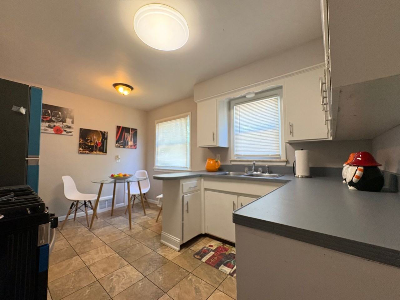 22651 Coulter Ave - Photo 5 of 11