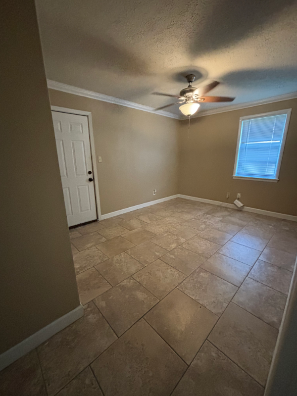 108 Roosevelt St #B - Photo 4 of 10