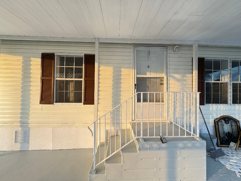1005 Waterway Dr - Photo 3 of 13