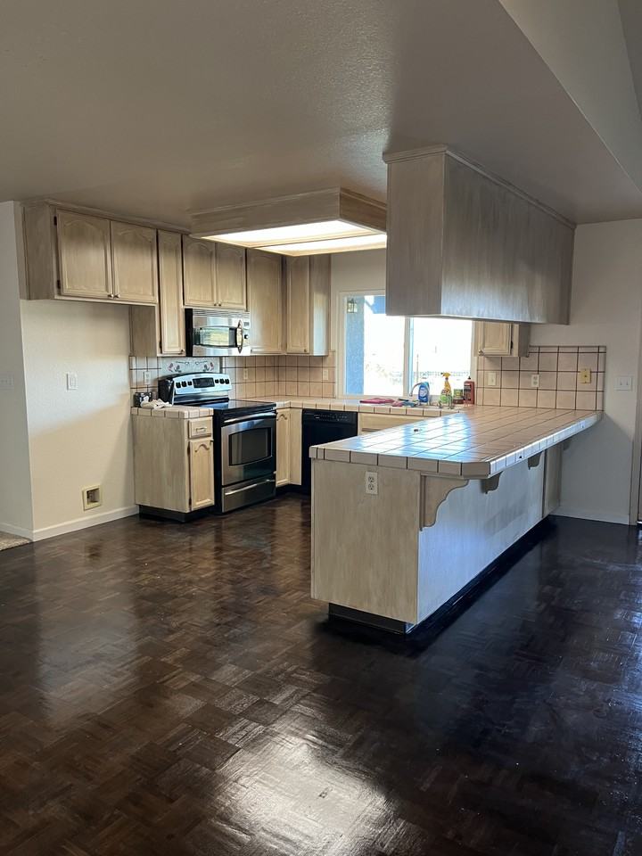 11714 Walnut Ave #NA - Photo 2 of 4