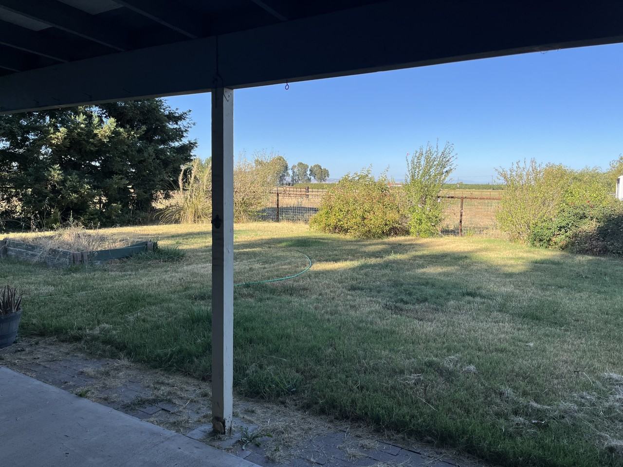 11714 Walnut Ave #NA - Photo 3 of 4