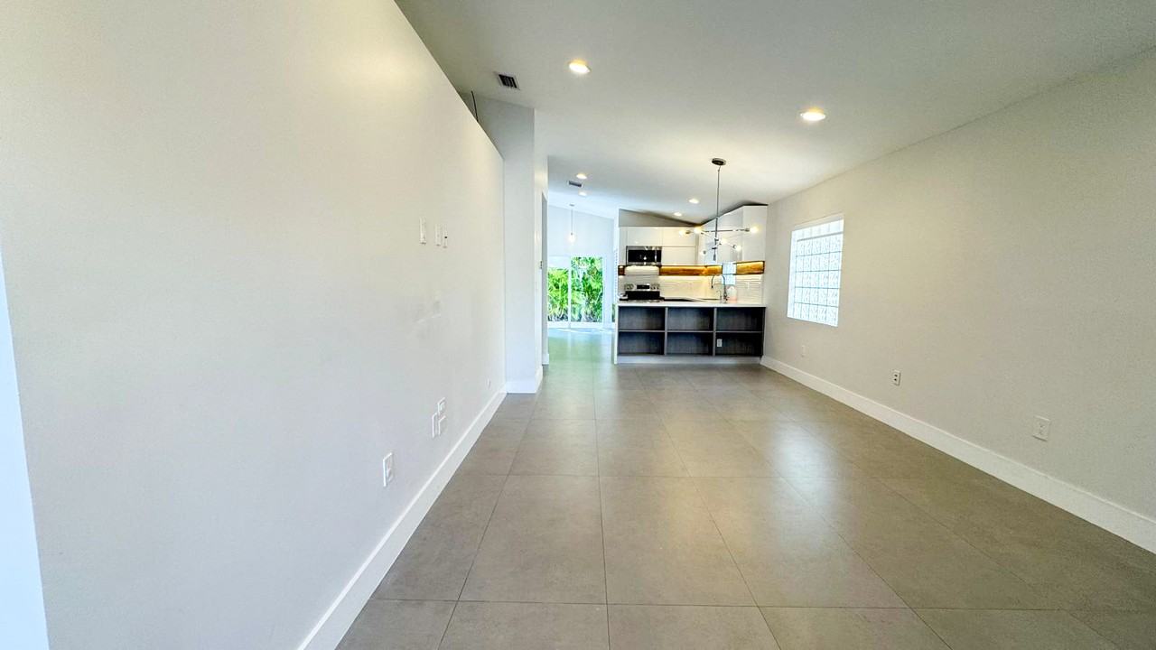 15044 Sw 142nd Ter #NA - Photo 2 of 15