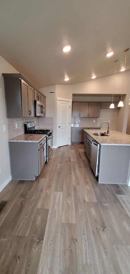 637 E Warrior Basin St #NA - Photo 3 of 31